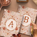 ARQUIVO 26 CAPAS ALFABETO A A Z E MIOLO PAUTADO FLORAL BOHO – BICHO PAPEL
